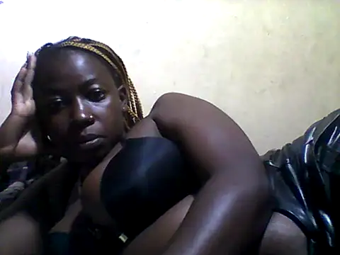 Snapshot of sexybrenny chatting on May 27, 2026, 11:50 am sexybrenny online show from May 27, 2026, 11:50 am