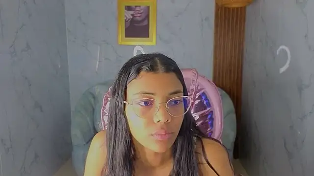 Snapshot of valentina_gomez_s chatting on June 18, 2026, 12:43 pm valentina gomez s online show from June 18, 2026, 12:43 pm
