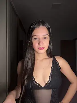 Snapshot of julhya_duarte chatting on May 29, 2026, 4:46 pm julhya duarte online show from May 29, 2026, 4:46 pm