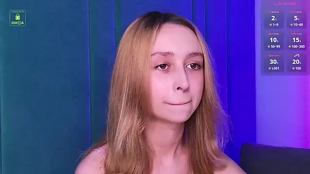 RachelVacsler online show from June 12, 2026, 8:39 pm