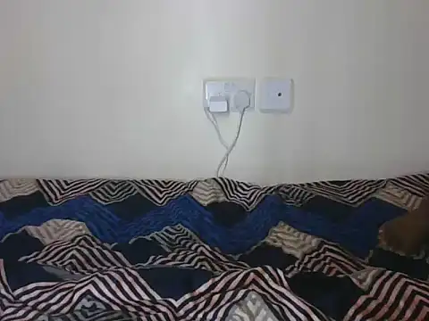 Snapshot of Aura_desire chatting on July 8, 2026, 11:27 pm Aura desire online show from July 8, 2026, 11:27 pm