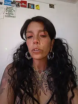 Snapshot of SweetVenomMilf chatting on June 3, 2026, 4:55 pm SweetVenomMilf online show from June 3, 2026, 4:55 pm