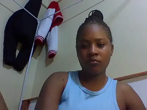 Prettydoll2 online show from May 31, 2026, 5:40 pm