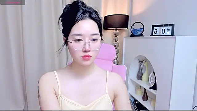 Snapshot of miuu6868 chatting on July 6, 2026, 2:29 am miuu6868 online show from July 6, 2026, 2:29 am