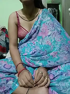 Snapshot of Curvy_Sheena chatting on July 3, 2026, 5:08 pm Curvy Sheena online show from July 3, 2026, 5:08 pm