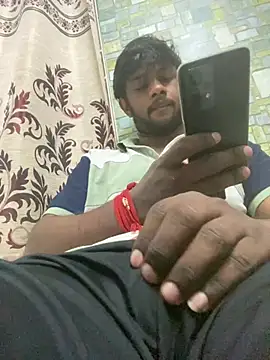 Snapshot of Raa9990 chatting on July 5, 2026, 1:10 am Raa9990 online show from July 5, 2026, 1:10 am