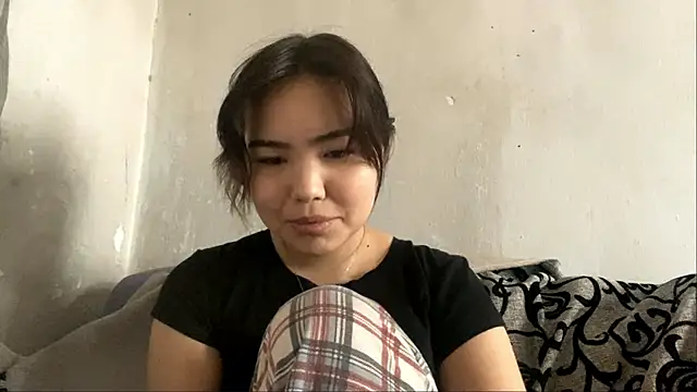Molly Teddy online show from May 25, 2026, 7:40 am