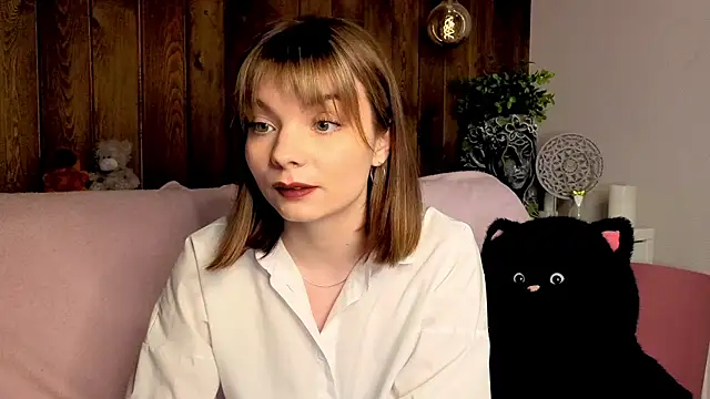 Snapshot of IvoryPesante chatting on May 31, 2026, 7:58 pm IvoryPesante online show from May 31, 2026, 7:58 pm