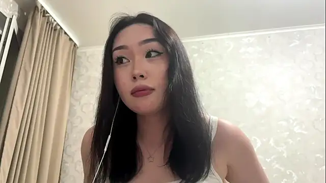 LilowNax online show from May 27, 2026, 8:38 pm