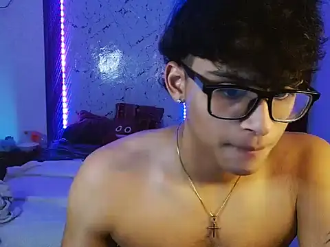 Snapshot of Mr_yisuzz chatting on May 30, 2026, 12:00 pm Mr yisuzz online show from May 30, 2026, 12:00 pm