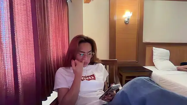 Snapshot of TsOlgaMarie chatting on May 31, 2026, 2:28 am TsOlgaMarie online show from May 31, 2026, 2:28 am