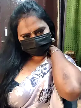 Snapshot of Meera_mia chatting on May 29, 2026, 7:31 pm Meera mia online show from May 29, 2026, 7:31 pm
