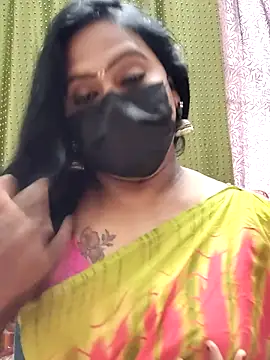 Snapshot of Meera_mia chatting on July 12, 2026, 7:31 am Meera mia online show from July 12, 2026, 7:31 am