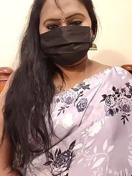 Snapshot of Meera_mia chatting on May 29, 2026, 6:52 am Meera mia online show from May 29, 2026, 6:52 am