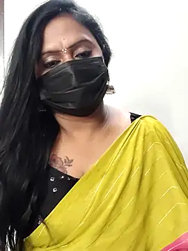 Snapshot of Meera_mia chatting on June 18, 2026, 8:13 am Meera mia online show from June 18, 2026, 8:13 am