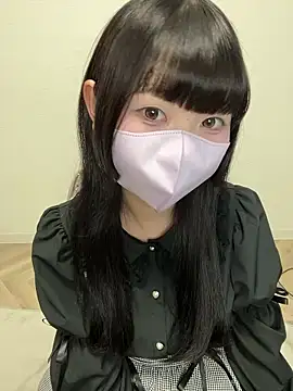 Snapshot of Reina_0129 chatting on July 3, 2026, 10:44 am Reina 0129 online show from July 3, 2026, 10:44 am