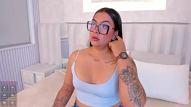 Snapshot of barbara_luxx chatting on May 29, 2026, 1:39 pm barbara luxx online show from May 29, 2026, 1:39 pm