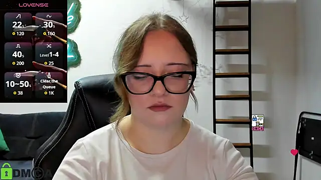 JuliNy x online show from June 4, 2026, 12:54 pm