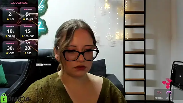 JuliNy x online show from June 5, 2026, 1:06 pm