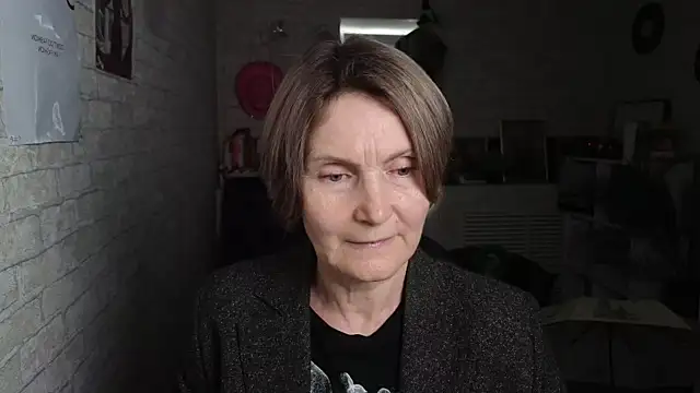 Snapshot of Mabel_Magic chatting on June 1, 2026, 6:02 am Mabel Magic online show from June 1, 2026, 6:02 am
