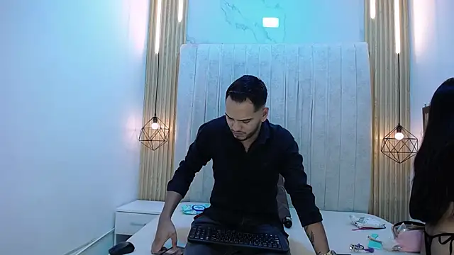 CarolinaySebas online show from July 4, 2026, 1:15 pm