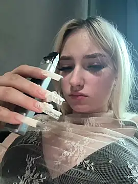 lisacryss3 online show from July 1, 2026, 12:27 pm