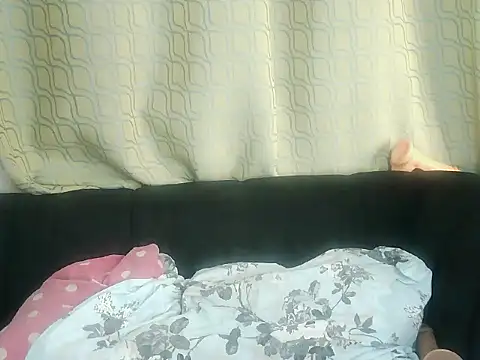 Snapshot of Daddies_toy_1 chatting on May 31, 2026, 6:09 pm Daddies toy 1 online show from May 31, 2026, 6:09 pm