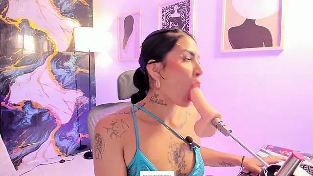 Snapshot of Alanna_Wild chatting on June 8, 2026, 7:36 pm Alanna Wild online show from June 8, 2026, 7:36 pm