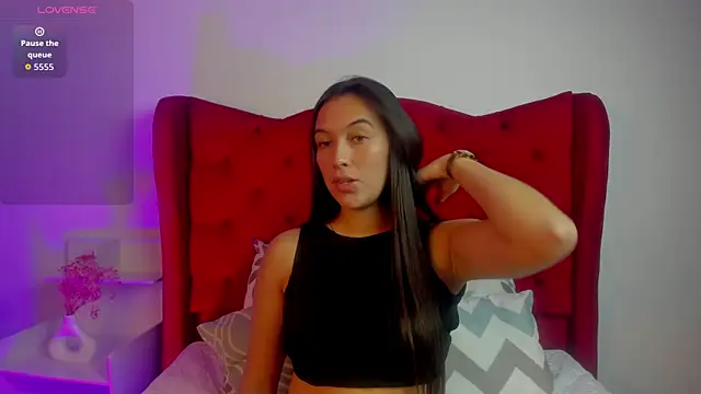 EliiVayne online show from June 18, 2026, 8:47 pm