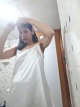 Snapshot of Samantha01_Rosse01 chatting on June 1, 2026, 1:50 am Samantha01 Rosse01 online show from June 1, 2026, 1:50 am