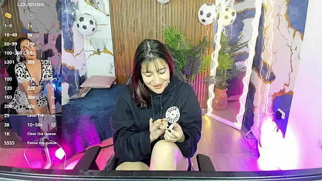 Snapshot of Zyra_tay chatting on July 4, 2026, 7:07 pm Zyra tay online show from July 4, 2026, 7:07 pm