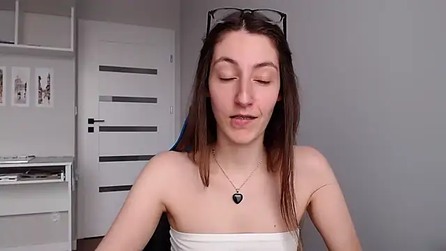 Snapshot of sweetheart_777 chatting on May 31, 2026, 9:48 am sweetheart 777 online show from May 31, 2026, 9:48 am
