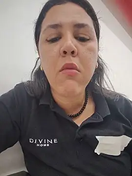 grandotavenus185 online show from June 12, 2026, 4:27 pm