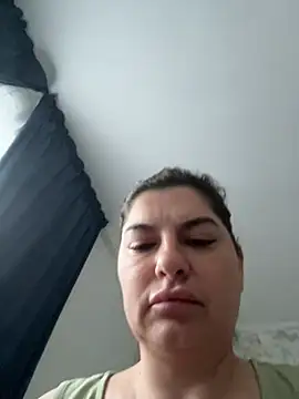 Snapshot of evaxxxcurvyxxx chatting on July 4, 2026, 5:39 pm evaxxxcurvyxxx online show from July 4, 2026, 5:39 pm