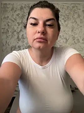 Snapshot of evaxxxcurvyxxx chatting on June 29, 2026, 10:59 am evaxxxcurvyxxx online show from June 29, 2026, 10:59 am