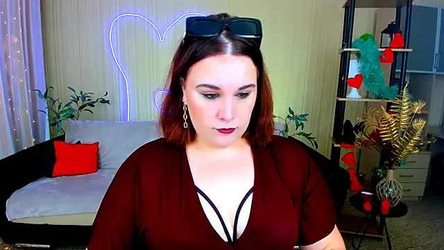 Snapshot of OliviaTwens chatting on July 13, 2026, 4:12 am OliviaTwens online show from July 13, 2026, 4:12 am