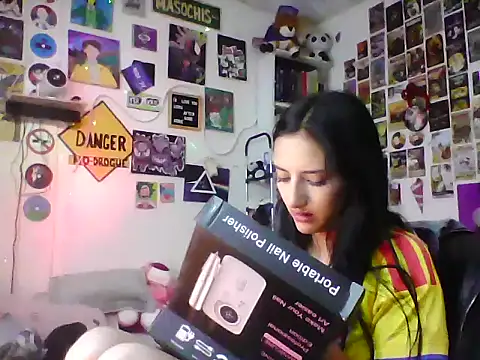 angelgirl2006 online show from June 2, 2026, 1:27 am
