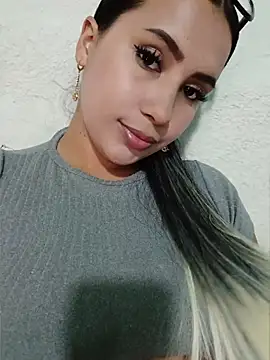 shantall cute online show from July 15, 2026, 4:52 am