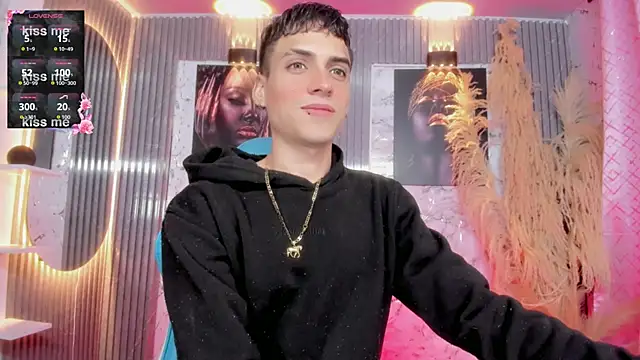 latino boyy  online show from June 4, 2026, 9:25 am
