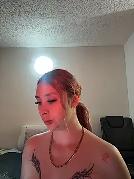Snapshot of Sophia_LuxxX chatting on June 7, 2026, 8:58 pm Sophia LuxxX online show from June 7, 2026, 8:58 pm