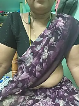 Tamil-kaviya98 online show from June 25, 2026, 8:08 am