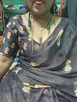Tamil-kaviya98 online show from June 27, 2026, 5:52 pm