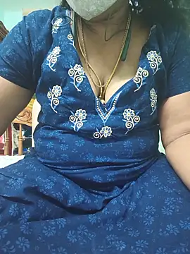 Tamil-kaviya98 online show from June 18, 2026, 8:57 am
