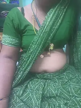 Tamil-kaviya98 online show from June 30, 2026, 9:04 pm