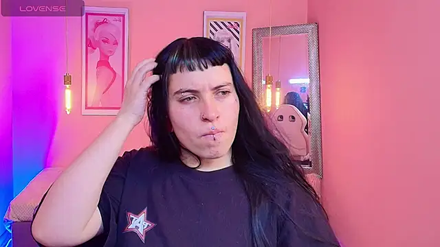 Snapshot of _sofia_smth_xx chatting on July 13, 2026, 8:19 pm sofia smth xx online show from July 13, 2026, 8:19 pm