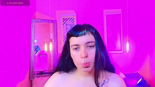 Snapshot of _sofia_smth_xx chatting on July 19, 2026, 12:24 pm sofia smth xx online show from July 19, 2026, 12:24 pm