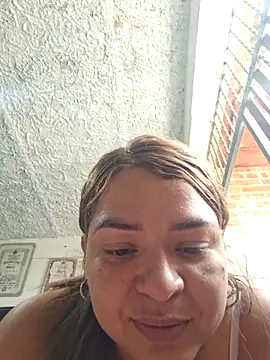 Snapshot of leonorq chatting on May 31, 2026, 5:29 pm leonorq online show from May 31, 2026, 5:29 pm