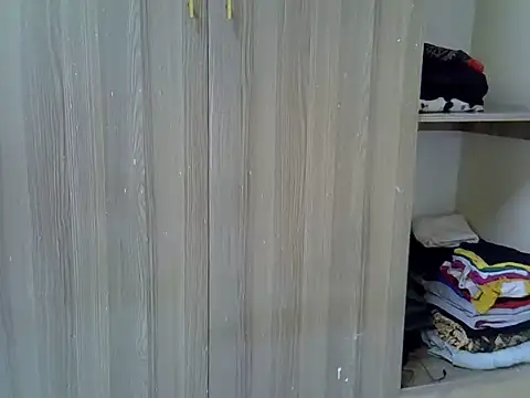 Snapshot of Beryldee chatting on July 15, 2026, 10:44 am Beryldee online show from July 15, 2026, 10:44 am