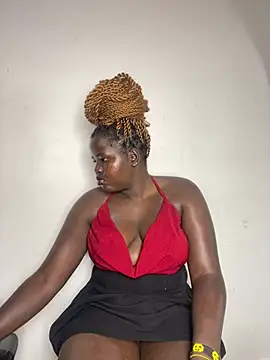 Snapshot of melaninglasskin chatting on July 16, 2026, 10:07 pm melaninglasskin online show from July 16, 2026, 10:07 pm