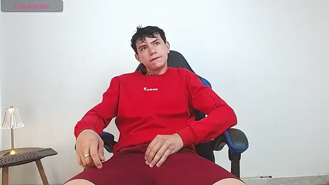 Snapshot of Hot_teo1 chatting on May 30, 2026, 1:39 pm Hot teo1 online show from May 30, 2026, 1:39 pm